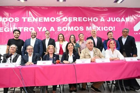 Carolina Monroy se suma a Somos M&eacute;xico y anuncian registro ante el INE