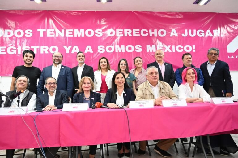 Carolina Monroy se suma a Somos M&eacute;xico y anuncian registro ante el INE