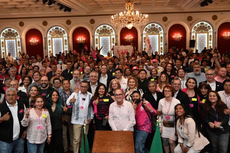 Integrantes del comité de la Ciudad de México en su instalación
